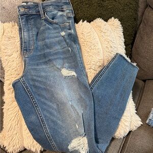 Distressed Old Navy Skinny Jeans